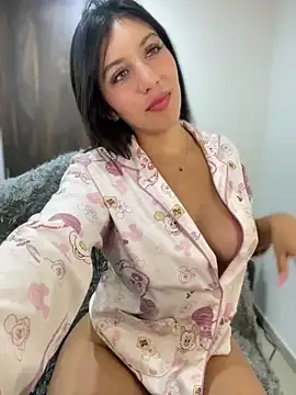 MiaJones21 live sex cam