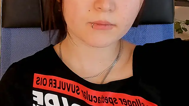 Elainebeness's cam snapshot