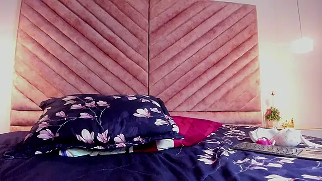 Sofia_ll's cam snapshot