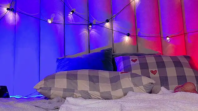 ParisFox_'s cam snapshot