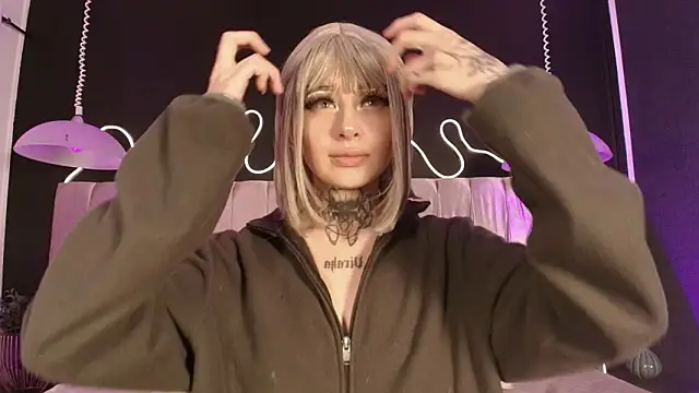 Zhally_Dee's cam snapshot