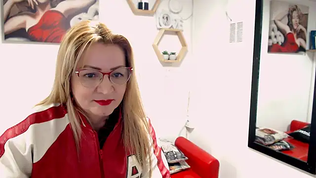 DIVAX_MONSERRAT's cam snapshot