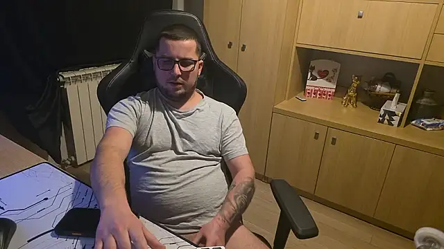 kevinnlovelly live sex cam