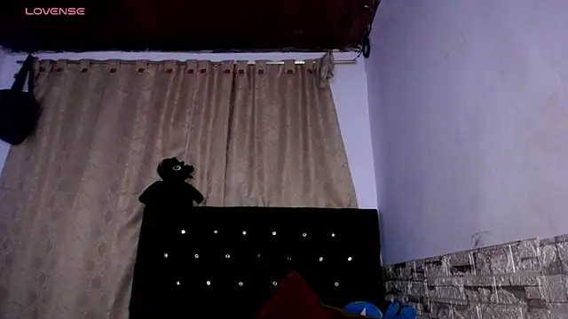 DaraKat18 live sex cam