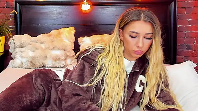 ChristynaRoss live sex cam