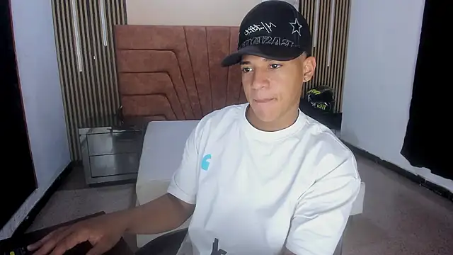 MATHY_ROBERT live sex cam