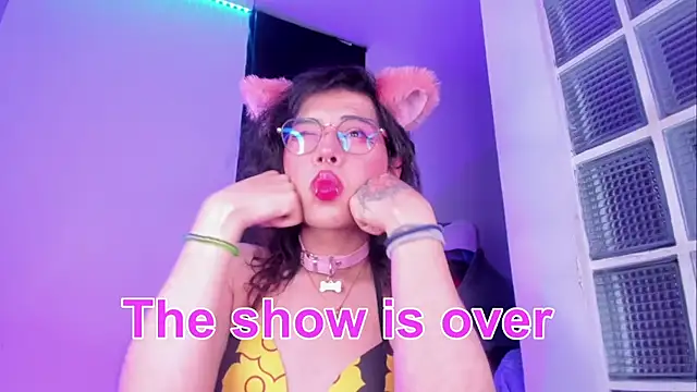 Sweet-SharoKitty's cam snapshot