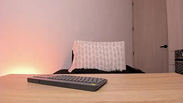 Mialenox's cam snapshot