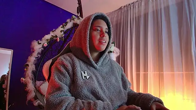 Emmapark_'s cam snapshot