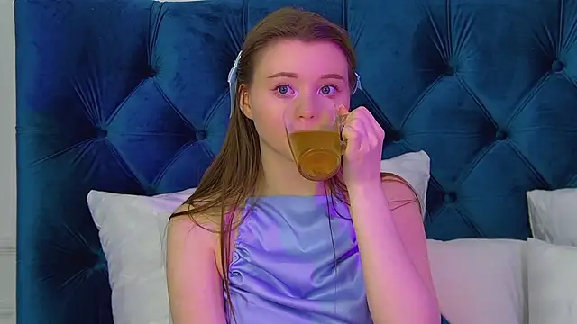 KeiraAsti's cam snapshot