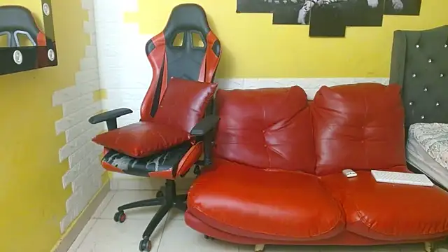 andy_dan18's cam snapshot