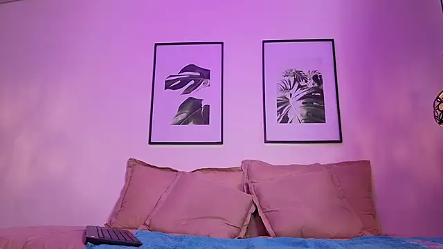 afrodita_aares's cam snapshot