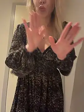 ElenaWhitmore's cam snapshot