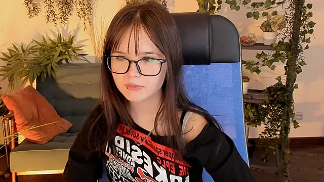 Elainebeness's cam snapshot