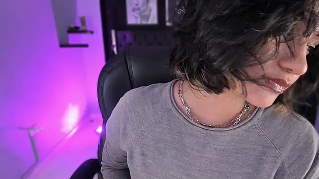 renee_shelby_'s cam snapshot