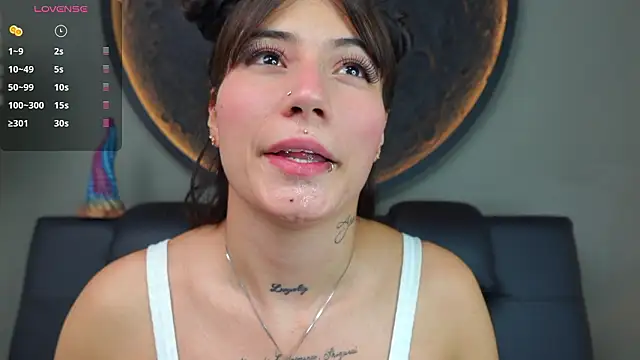 miss_sharlotte18's cam snapshot