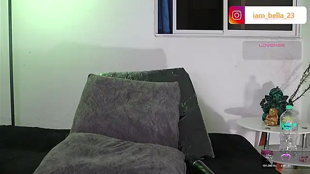 yourtoybella's cam snapshot