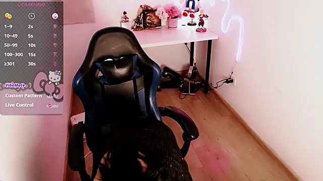 Lunyhose live sex cam