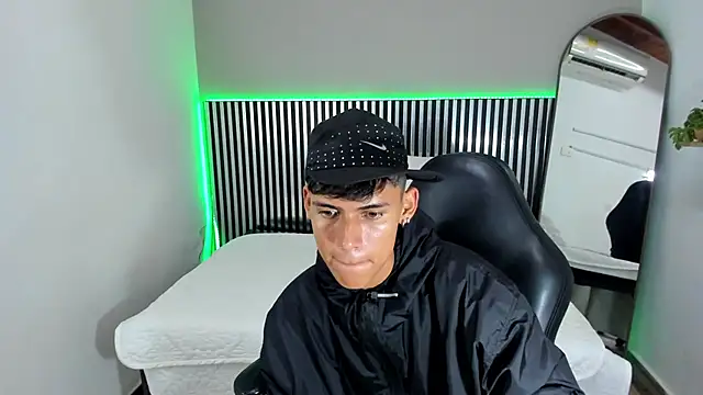 Astaroth_Grigori live sex cam