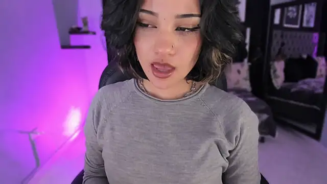 renee_shelby_'s cam snapshot