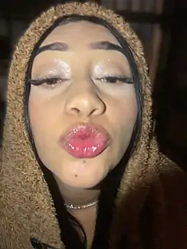 Georgia_Pink's cam snapshot