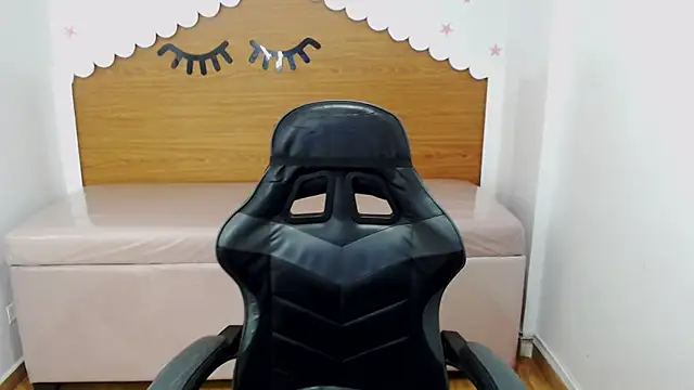 scarlett_percy_t's cam snapshot