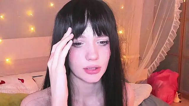 ElizabethBritanny's cam snapshot