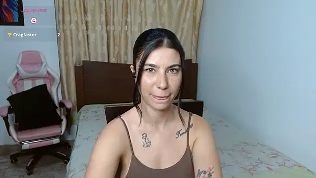 babyLuniitha's cam snapshot