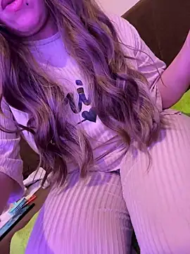 SaraaLoove's cam snapshot