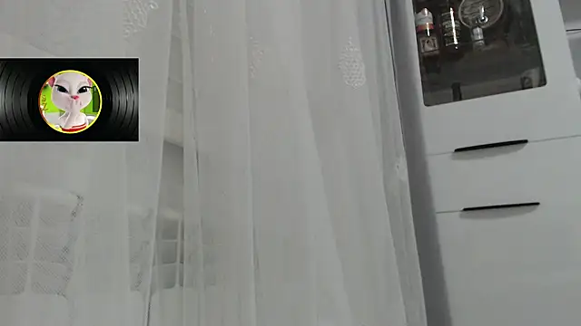 _JustmeHere_'s cam snapshot