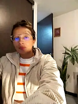 AnnySanz's cam snapshot