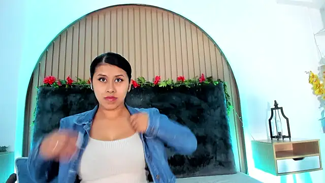 Karlagonzales_'s cam snapshot