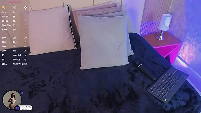 Ivana_Hall's cam snapshot