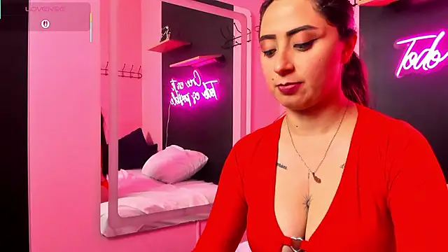 JuliethCruz_'s cam snapshot