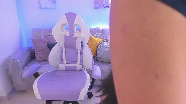 Charlotte_cowell_sub1_'s cam snapshot