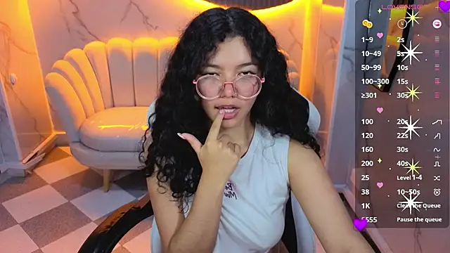 victoria_castillo_b's cam snapshot