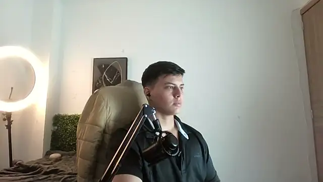 Thom_Ohtani live sex cam