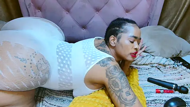 AFRICANGODDESSXXX's cam snapshot