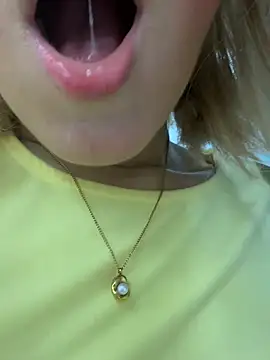 SweetBunnyGF live sex cam