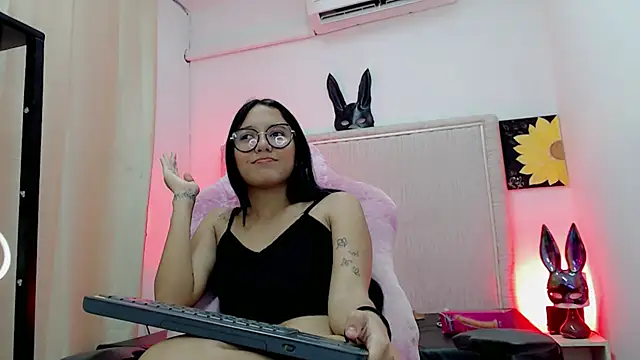 Mishell_hot_'s cam snapshot