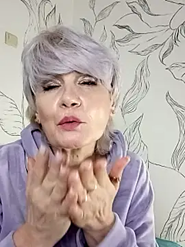 Catty_Lady's cam snapshot