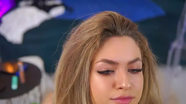 NayaQuinn's cam snapshot