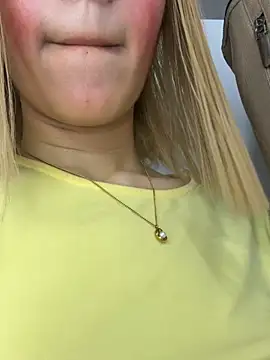 SweetBunnyGF live sex cam