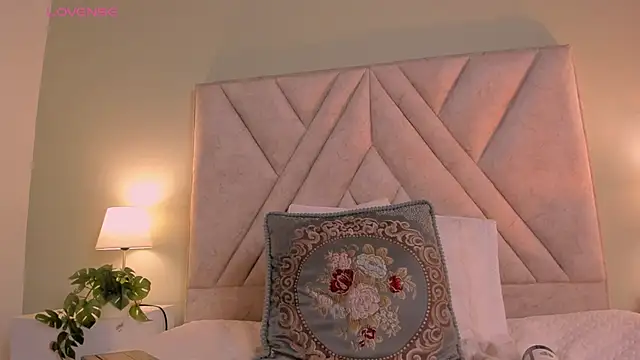 angelica_cross_'s cam snapshot