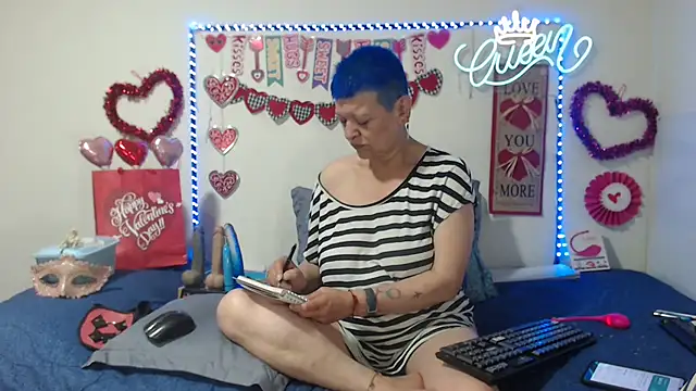 loquitaqueen011's cam snapshot