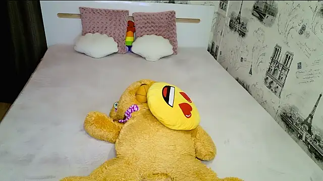 lovely-eyes's cam snapshot