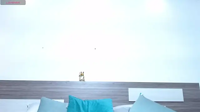 Liiamthompson's cam snapshot