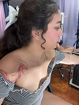 lana_rousse01's cam snapshot