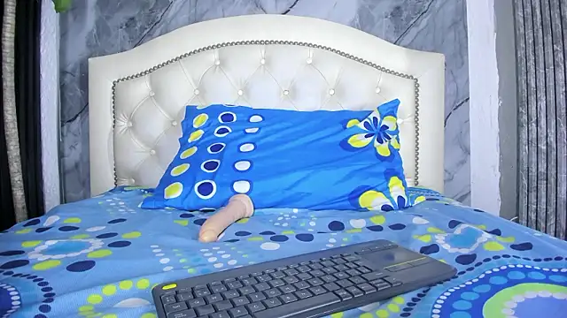 Tiffany-Jones's cam snapshot