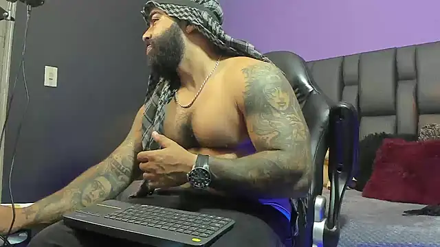 Lyon_vach live sex cam